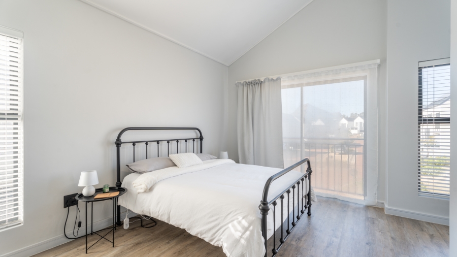 To Let 3 Bedroom Property for Rent in Newinbosch Western Cape